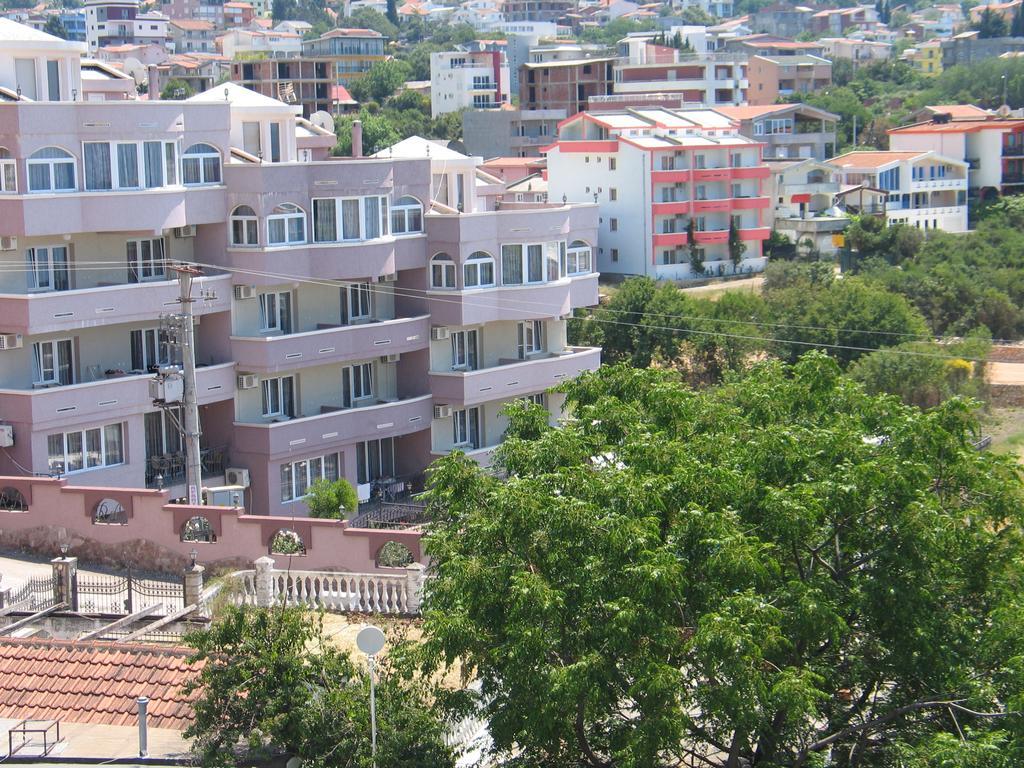 Guest House Dena Dobra Voda Esterno foto